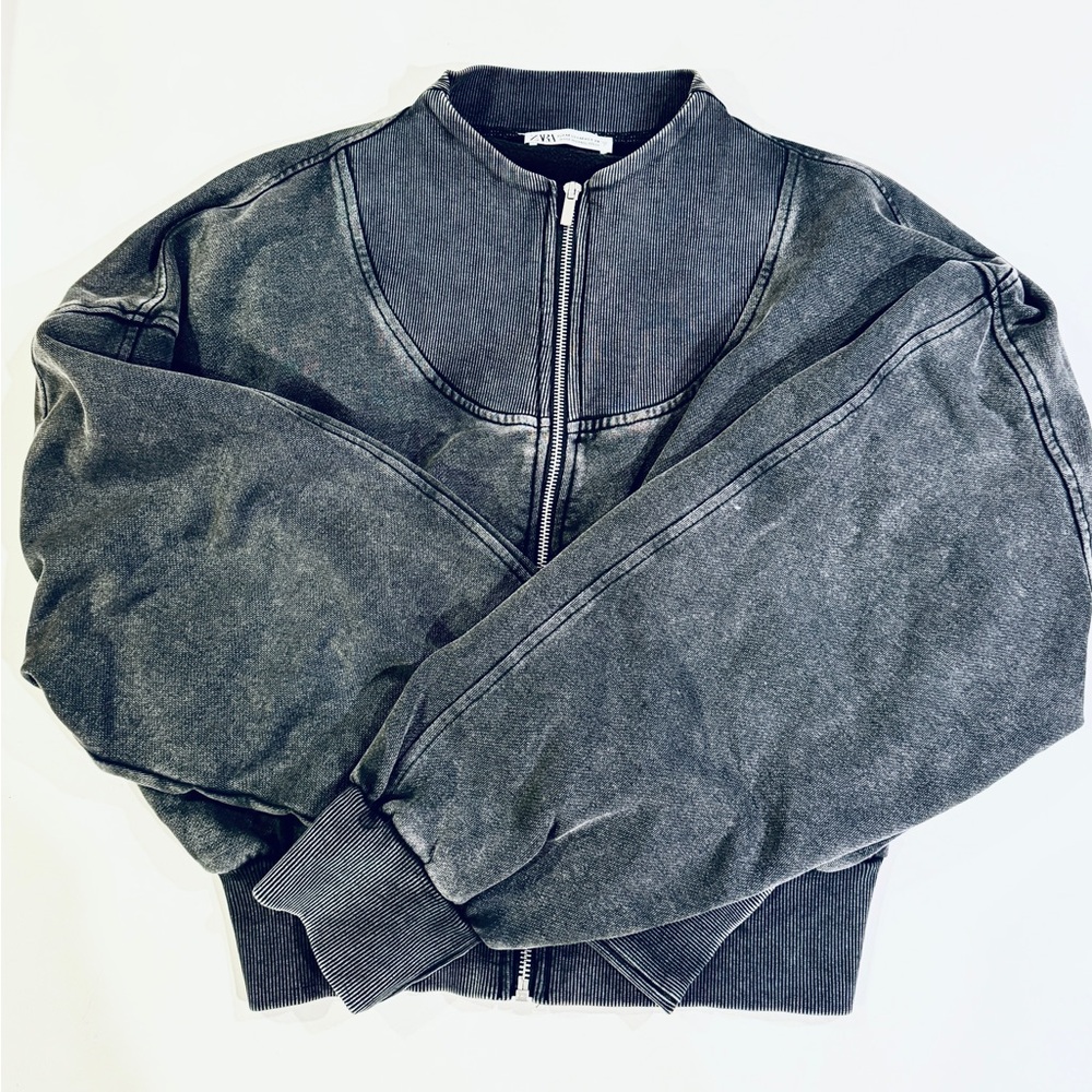 Zara washed effect cropped full zip sweatshirt in black size M - Picture 3 of 8